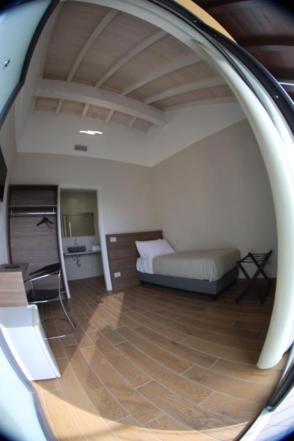 Villoresi Rooms Castano Primo Exterior photo